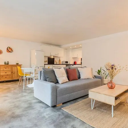 Spacious W Private Parking In Old Lille
