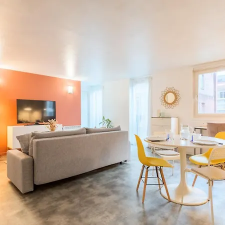 Apartment Spacious W Private Parking In Old *